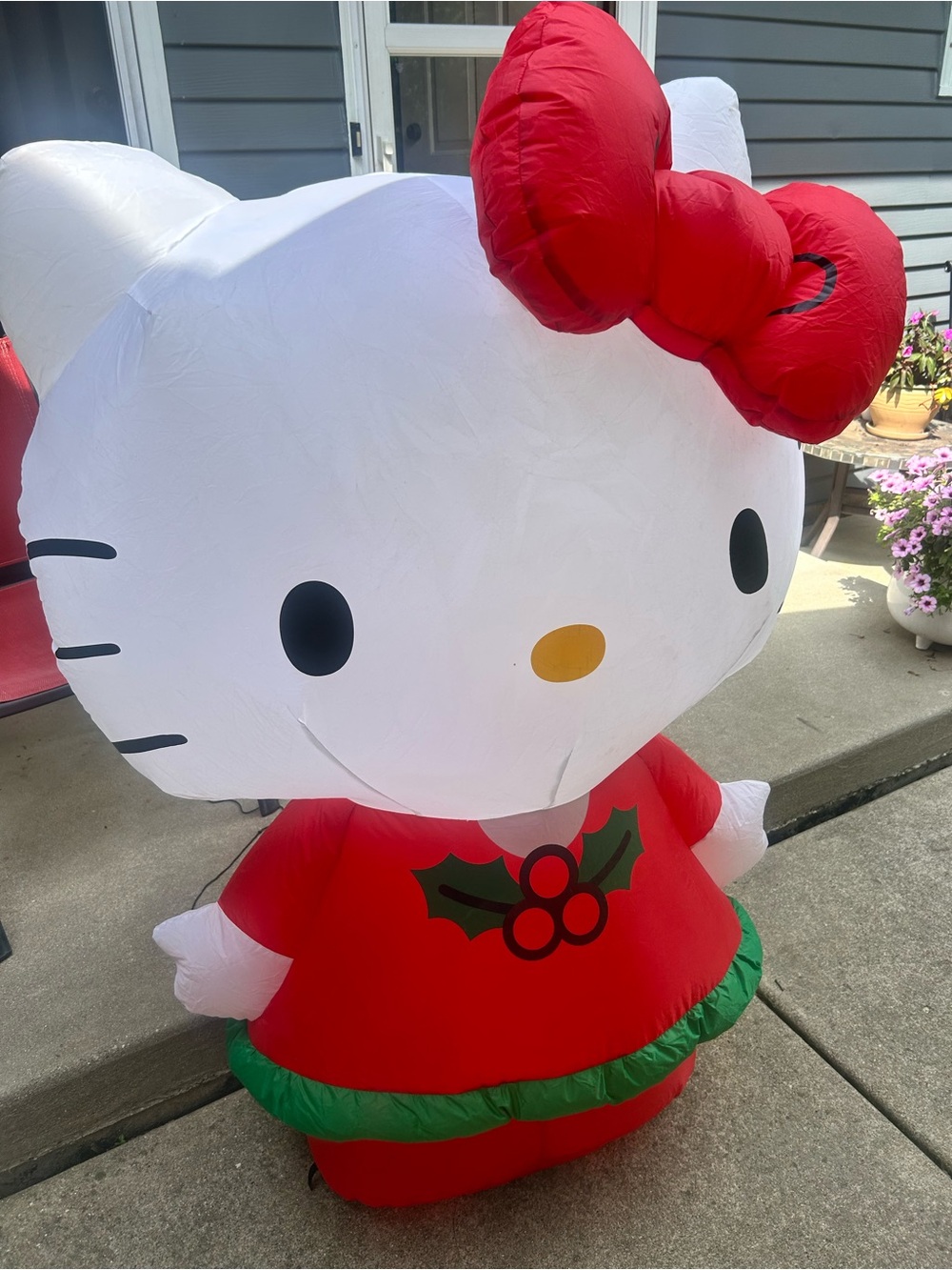 Hello Kitty Airblown Inflatable - Picture 3 of 5